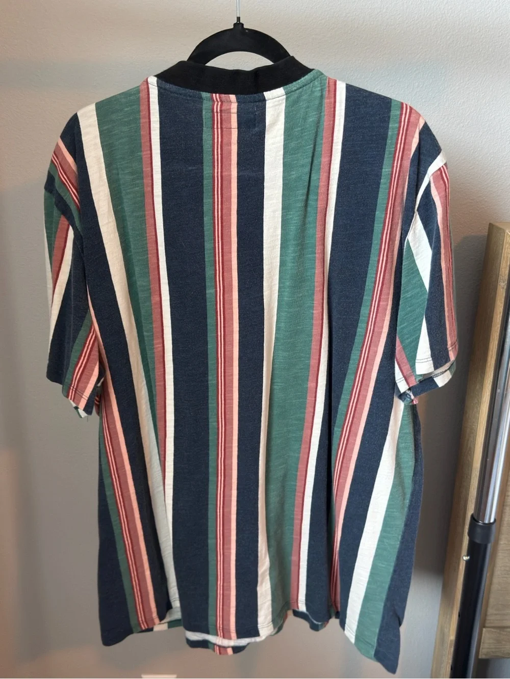 GUESS Vertical Stripe Logo Tee - Green/Navy/Red/White - Picture 2 of 3